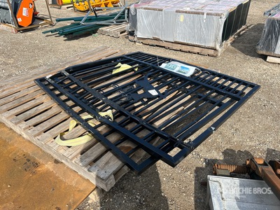 Quantity of (2) 2025 11 ft 8 in x 4 ft 9 in Wrought Iron Bi-Parting Portail d'entrée