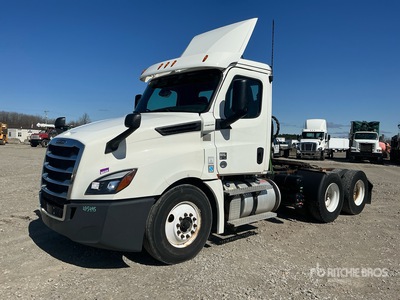 2020 Freightliner Cascadia 126 6x4 T/A Day Cab Truck Tractor