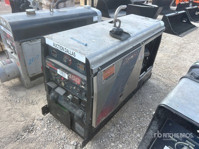 2013 Red-D-Arc DX450 450 A Multi-Process Engine Driven Welder