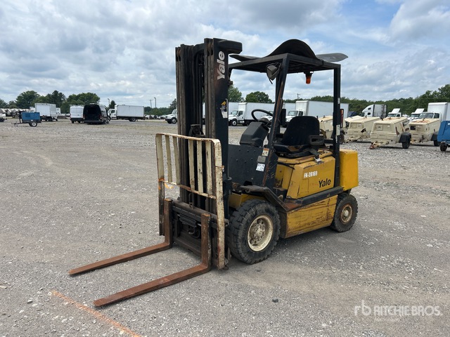 1998 Yale GLP050RGNUAE086 4700 lb Cushion Tire Forklift