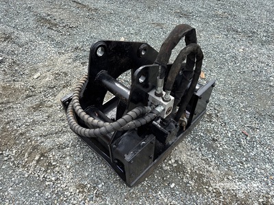 24 in Excavator Plate Compactor エクスカベーター用アタッチメント - その他