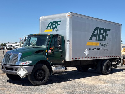 2013 International 4300 4x2 Van Truck