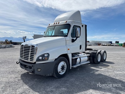2016 Freightliner Cascadia 125 6x2 T/A Day Cab Truck Tractor