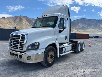 2017 Freightliner Cascadia 125 6x4 T/A Day Cab Truck Tractor