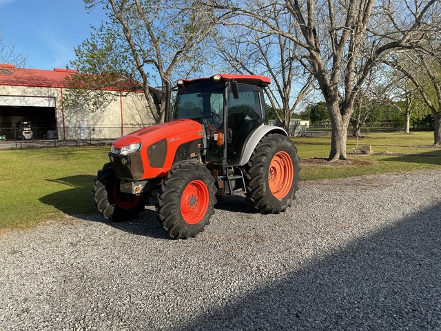 Kubota M5-111HDC 4WD Utility Tractor