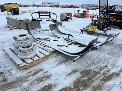 Quantity of Fenders and Quantity of (3) 17.5in Rims