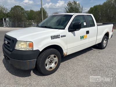 2007 Ford F-150 XL 4x2 Extended Cab بيك اب