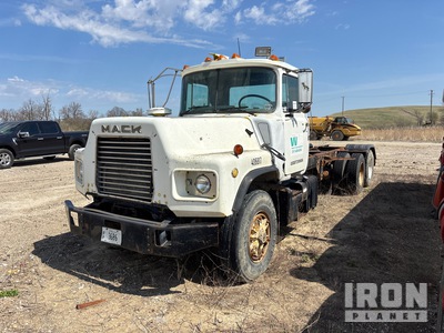 1992 Mack DM690S 6x4 Cab and Chassis