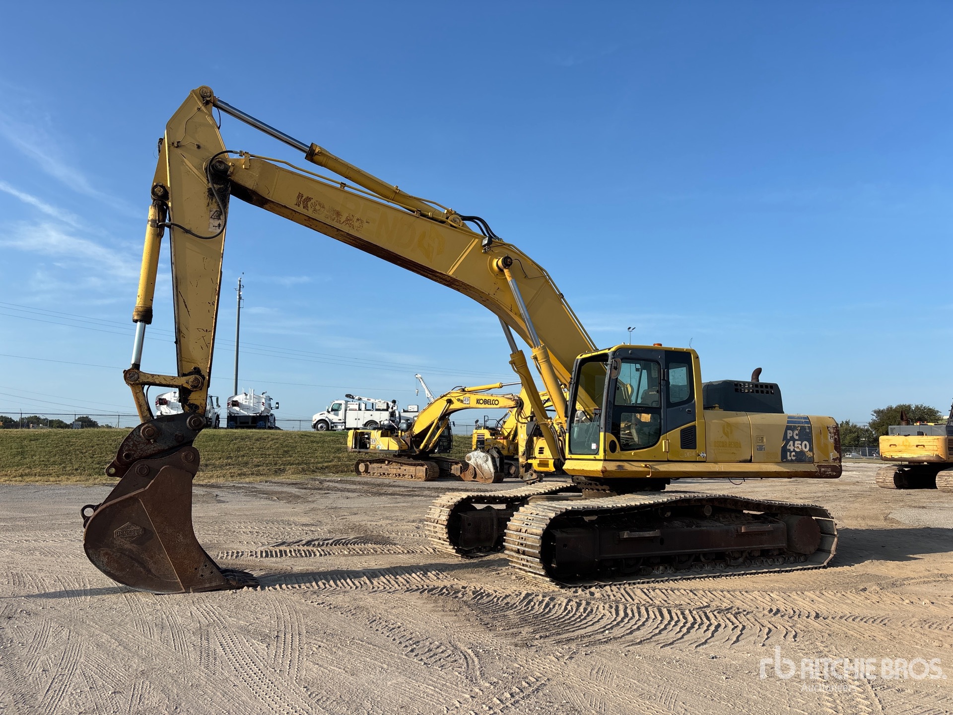 2010 Komatsu PC450LC-8 Tracked Excavator