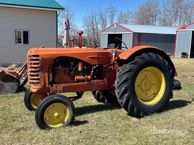 Massey-Harris 44 2WD Wide Front Trattore agricolo d'epoca