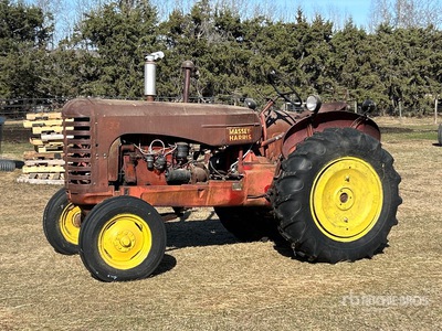 Massey-Harris 33 2WD Wide Front Tractor histórico
