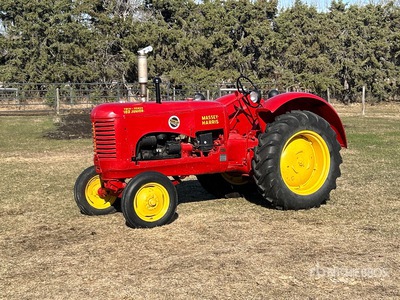 Massey-Harris 102 Junior Tractor histórico