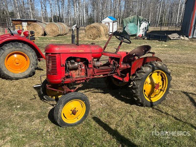 Massey-Harris Pony 2WD Wide Front Tractor histórico