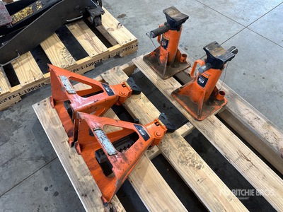 Quantity of (4) Strongarm Jack Stands
