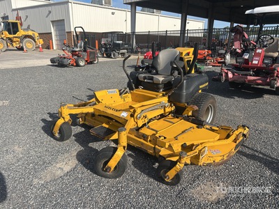 Hustler Super 104 Zero-Turn جزازة العشب