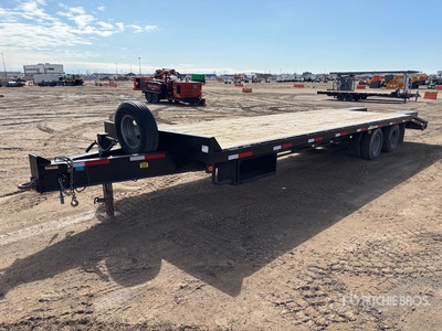 2011 Roadclipper 30 ft T/A Equipment Trailer