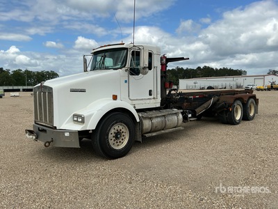 2009 Kenworth T800 6x4 Roll-Off Truck