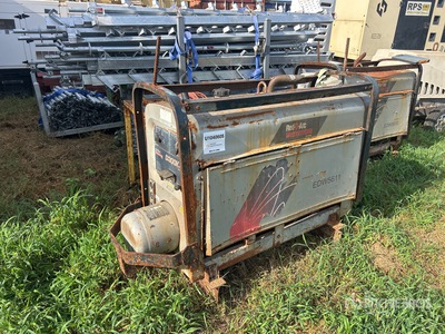 Red-D-Arc D300K 3+3 250 A Skid-Mounted Stick Engine Driven Welder