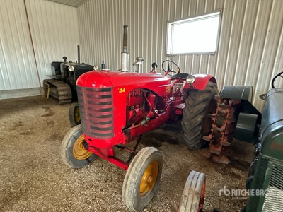 1950 Massey-Harris 44 2WD Wide Front Ciągnik zabytkowy