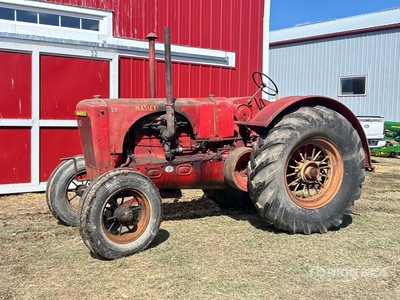1938 Massey-Harris 25 2WD Wide Front Ciągnik zabytkowy