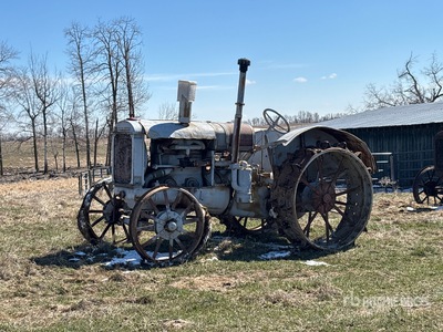 1928 McCormick Deering 15-30 2WD Wide Front Ciągnik zabytkowy