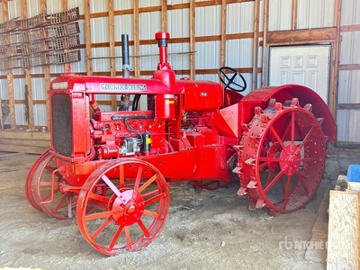 1934 McCormick Deering WK40 2WD Wide Front جرار تاريخي