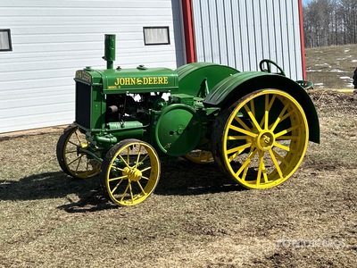 1929 John Deere D15-27 2WD Wide Front Ciągnik zabytkowy