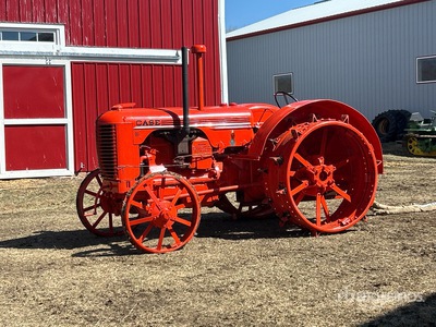 1940 Case D 2WD Wide Front جرار تاريخي