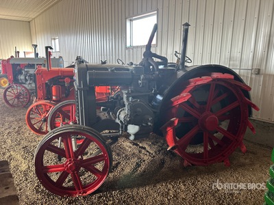 1926 Case 18-32 2WD Wide Front Antique Tractor