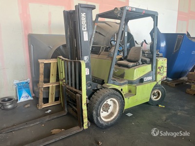 Clark CGP30 Pneumatic Tire Forklift (Inoperable)