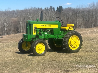 1959 John Deere 430 S 2WD Wide Front Tractor histórico