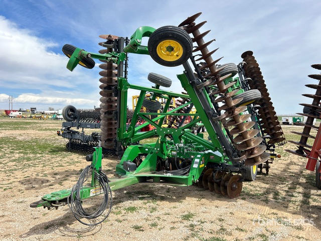 2016 John Deere 2623VT 33 ft 7 in Tandem Vertical Disc
