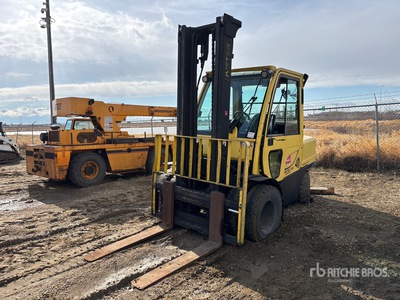 Hyster H90FT 8650 lb Pneumatic Tire Forklift