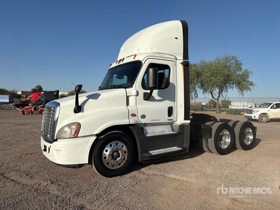 2015 Freightliner Cascadia 125 6x4 T/A Day Cab Truck Tractor