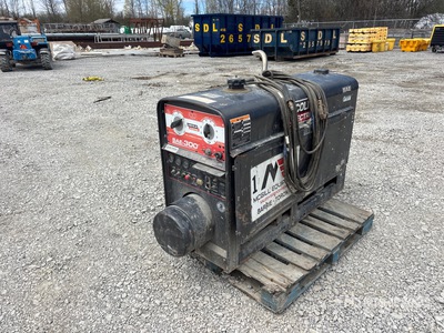 2017 Lincoln SAE300 20 A Skid-Mounted Multi-Process Engine Driven Welder