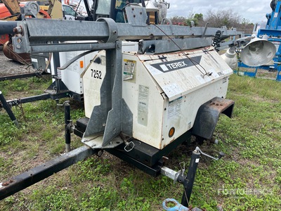 2011 Terex RL4000 Torre de iluminación