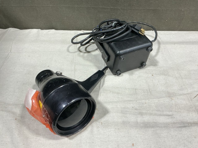 Spectroline B-100 Black Light Lamp Spectroline B-100 Black Light Lamp