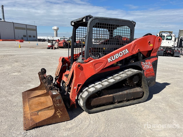 2015 Kubota SVL75-2 Two-Speed Compact Track Loader