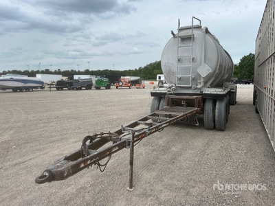 1990 Trailmaster 6800 gal Quad/A Tanker Trailer