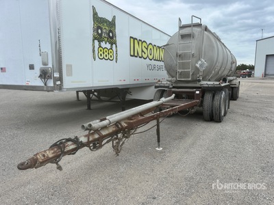 1990 Trailmaster 6800 gal Quad/A Tanker Trailer