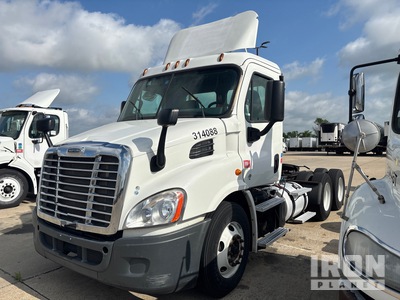 2014 Freightliner CA113DC 6x4 Tracteur routier (Inoperable)