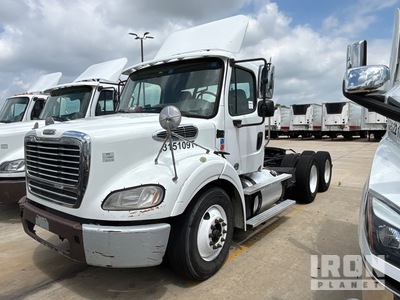 2015 Freightliner M2112 6x4 Tracteur routier (Inoperable)