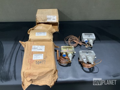 (14) Detroit Switch 222-10 Temperature Switches