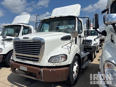 2015 Freightliner M2112 6x4 Tracteur routier (Inoperable)