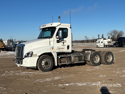2019 Freightliner Cascadia 125 6x4 T/A Day Cab Truck Tractor