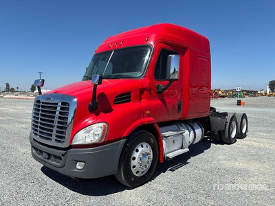 2017 Freightliner Cascadia 113 6x4 T/A Sleeper Truck Tractor