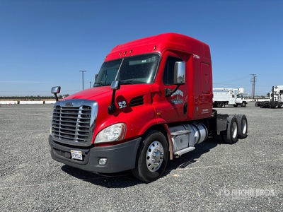 2017 Freightliner Cascadia 113 6x4 Tracteur Routier Couchette