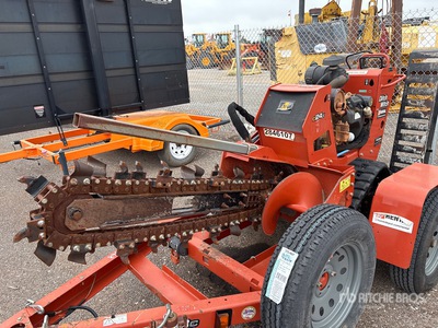 2019 Ditch Witch C24X Tracked Trencher w/2019 Ditch Witch S3C Trailer