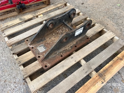 2016 C&D Fabricators SB45 Pin-On Mounting Plate