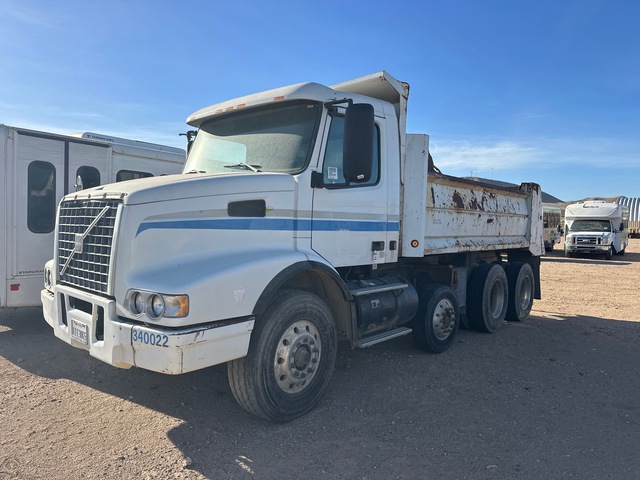 2002 Volvo VHD Dump Truck